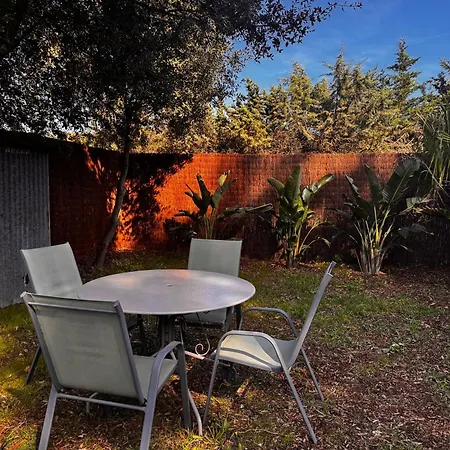 Petite Maison Entre Et Foret En Pleine Nature Holiday home *