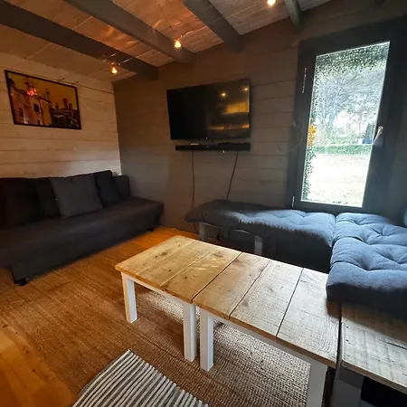 Petite Maison Entre Et Foret En Pleine Nature *